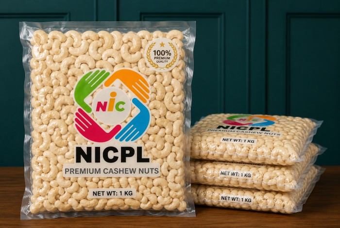 Cashew Nuts   vacuum-pack after packing