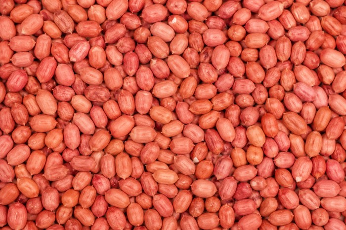 Peanuts before packing